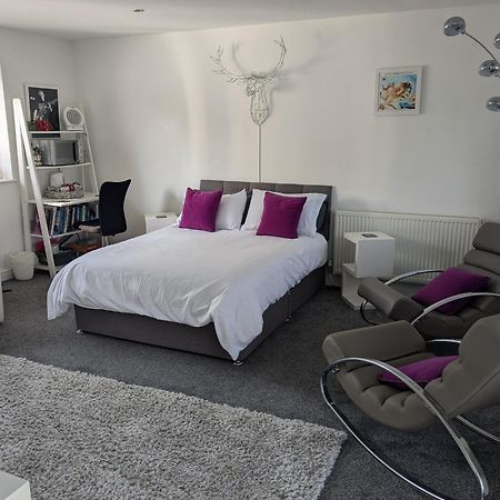 Apartament Hawarden Near Chester Zewnętrze zdjęcie