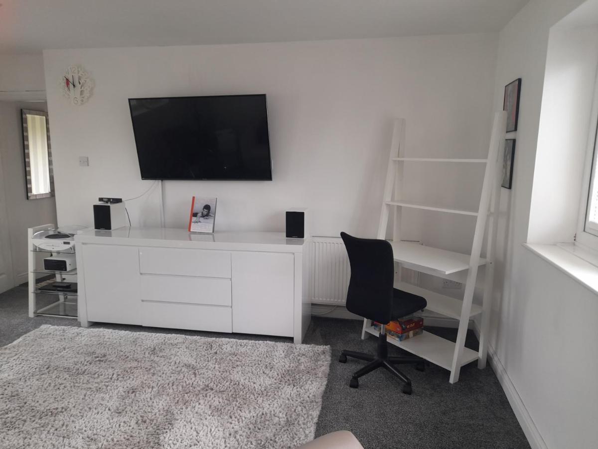 Apartament Hawarden Near Chester Zewnętrze zdjęcie