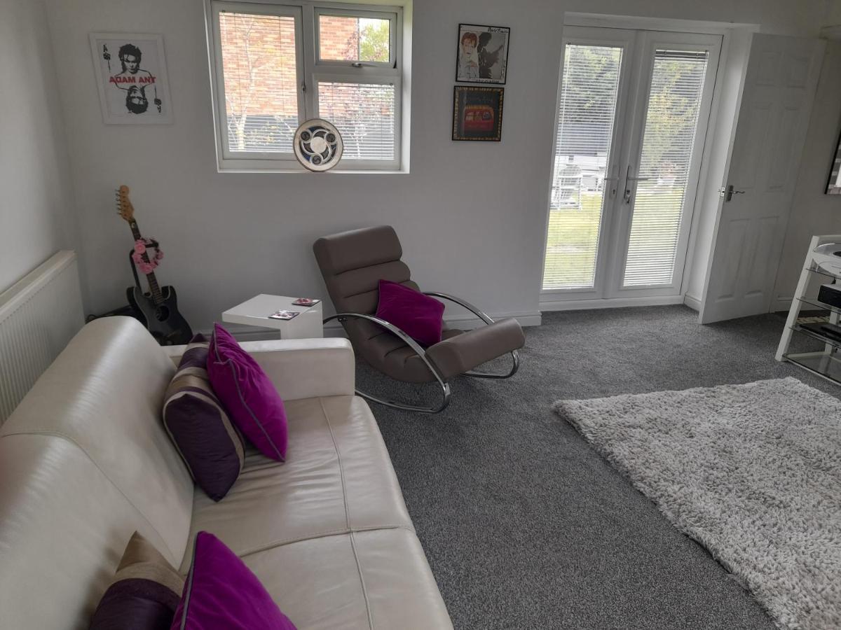 Apartament Hawarden Near Chester Zewnętrze zdjęcie